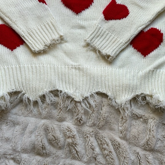 Red Heart Oversized Shaggy Sweater Perfect for Valentines! Women’s Large. - Picture 2 of 10